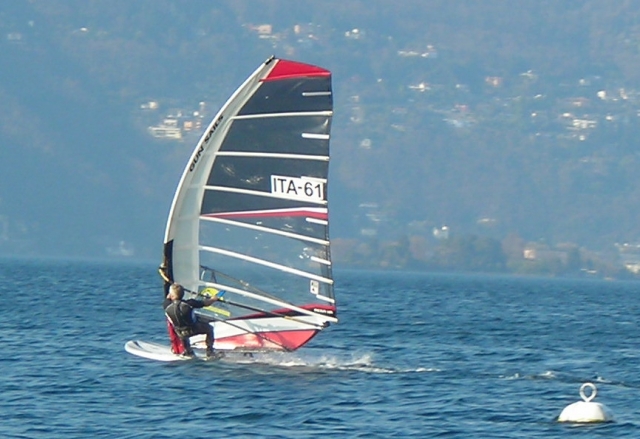 Scivolando sul lago